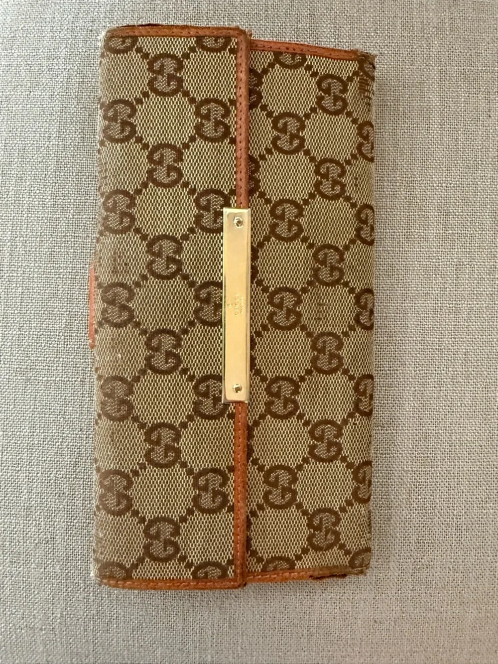 Vintage Gucci Brown & Tan GG Canvas Wallet with Leather Trim & Gold Accents! - Picture 1 of 10